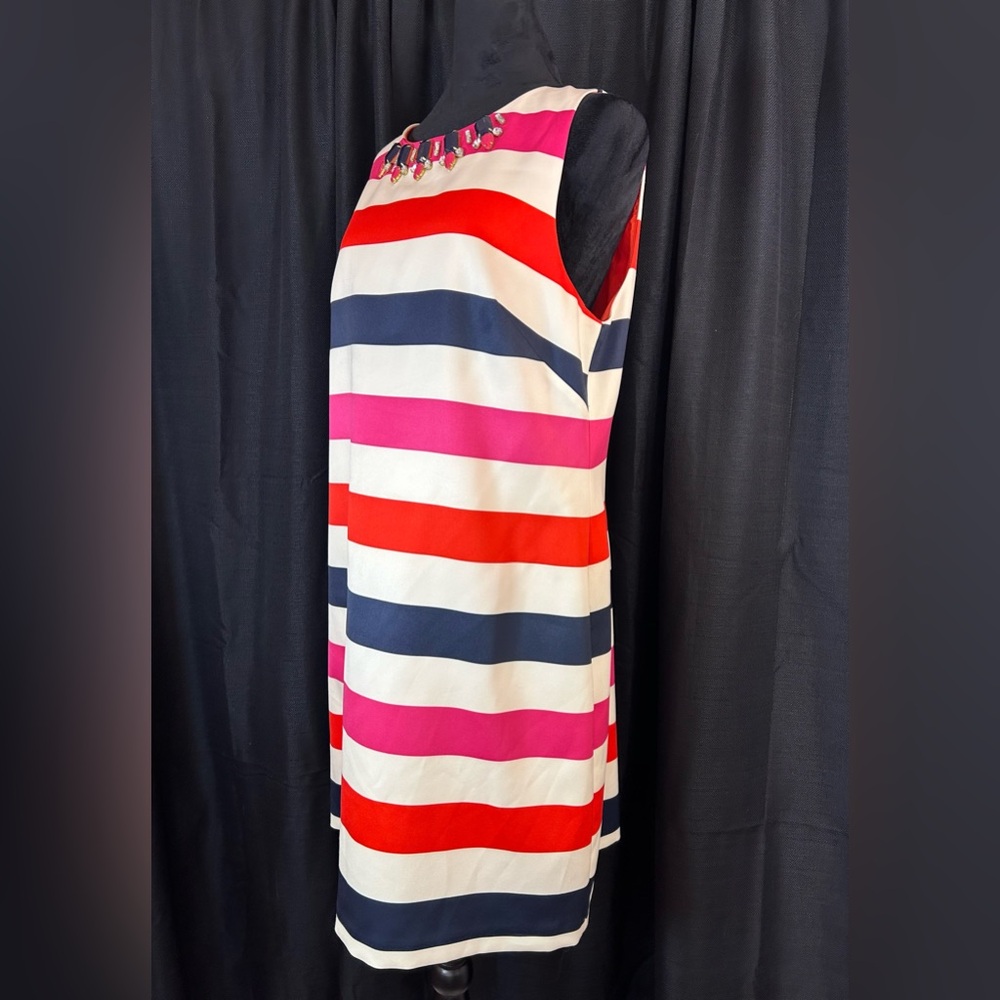 VINCE CAMUTO Sleeveless Shift Dress with Embellished Neckline Size 14 b16 - Picture 2 of 8